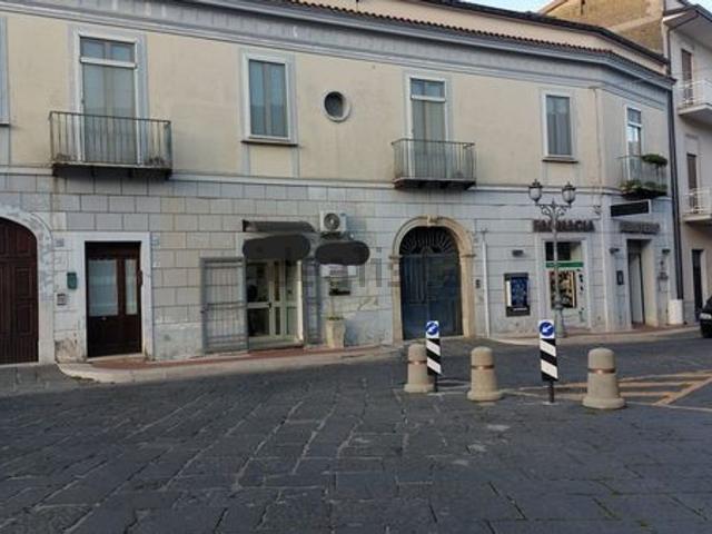 Locale in vendita di 70 m² in Piazza Vincenzo Lombardi