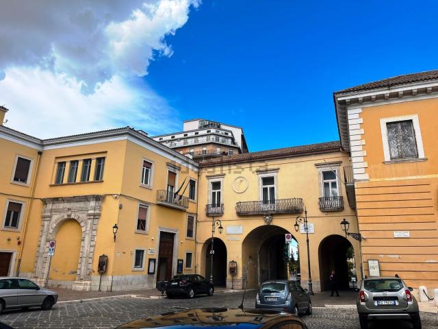 Locale in vendita di 70 m² in Piazza Vincenzo Nigri