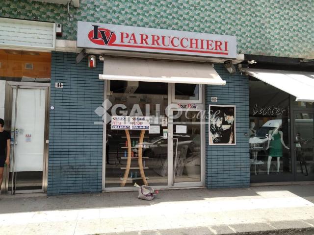 Locale in vendita di 70 m² in Piazza Bonaventura Zumbini