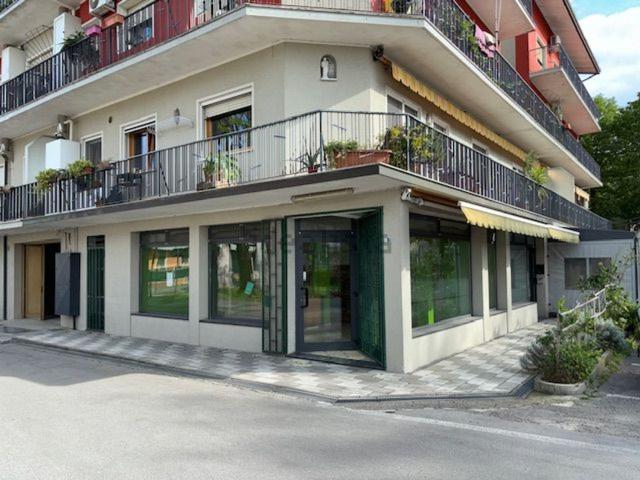 Locale in vendita di 70 m² in Piazza della Repubblica, 6