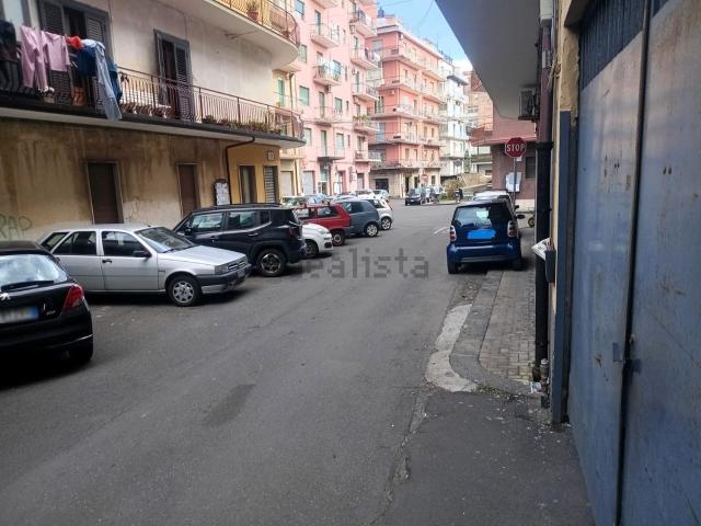 Locale in vendita di 70 m² in Via Vincenzo Bellini