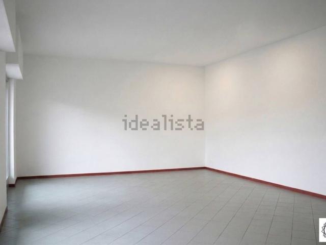 Locale in vendita di 70 m² in Via Vittore Tasca