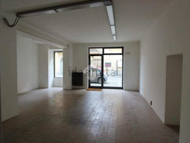 Locale in vendita di 70 m² in Via Vittorio Emanuele, 149