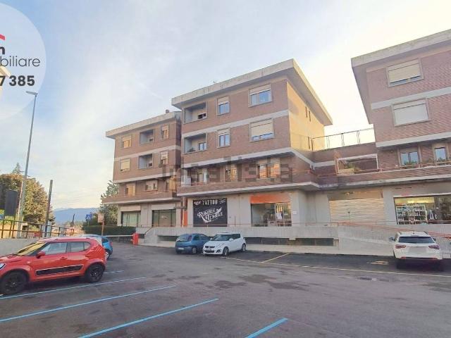 Locale in vendita di 70 m² in Via Angelo Colagrande, 11