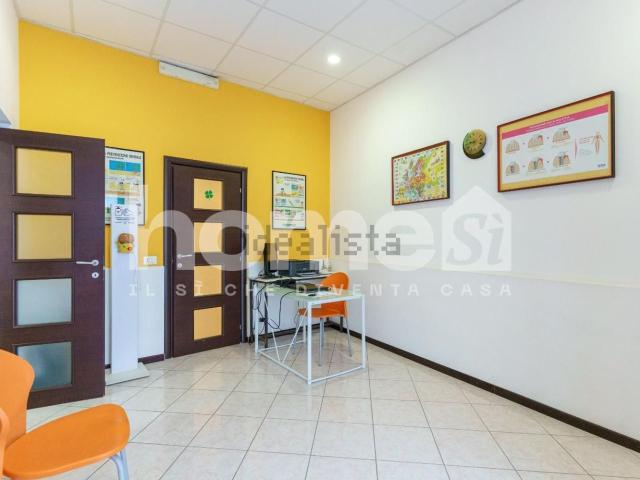 Locale in vendita di 70 m² in Via Antonio Santangelo Fulci