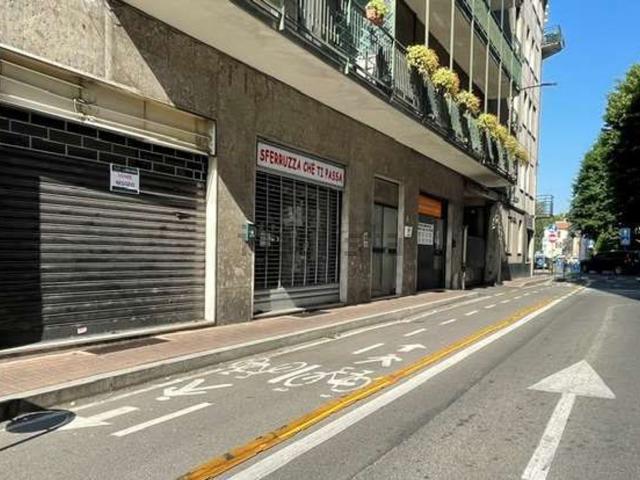 Locale in vendita di 70 m² in Via Bainsizza