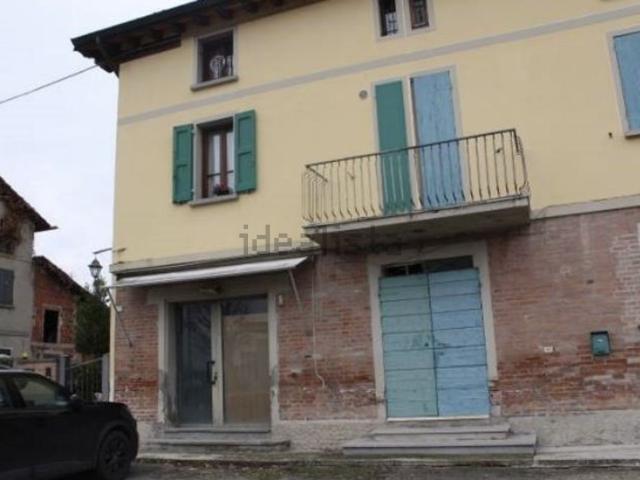 Locale in vendita di 70 m² in Via Bosco, 61