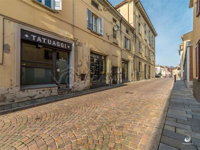 Locale in vendita di 70 m² in Via Camillo Benso Conte di Cavour