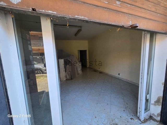 Locale in vendita di 70 m² in Via Carlo Casini