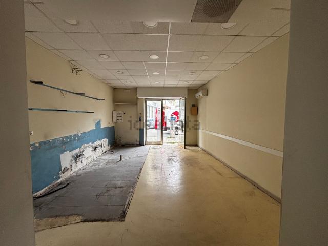 Locale in vendita di 70 m² in Via dei Bastioni, 43
