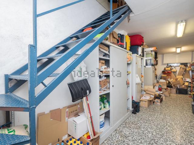 Locale in vendita di 70 m² in Via dei Guarneri, 23