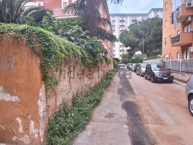 Locale in vendita di 70 m² in Via dei Redentoristi, 15