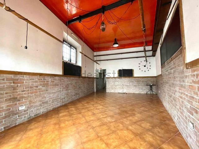 Locale in vendita di 70 m² in Via del lavoro