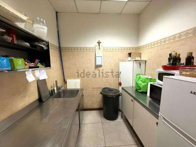 Locale in vendita di 70 m² in Via del Santo
