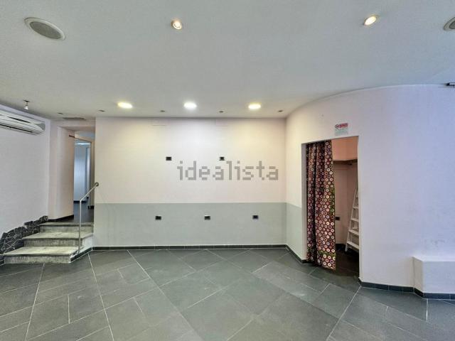 Locale in vendita di 70 m² in Via di Gello