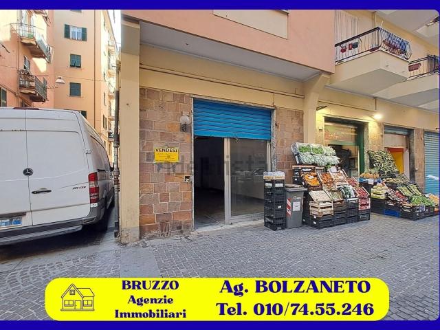 Locale in vendita di 70 m² in Via Filippo Bettini, 12