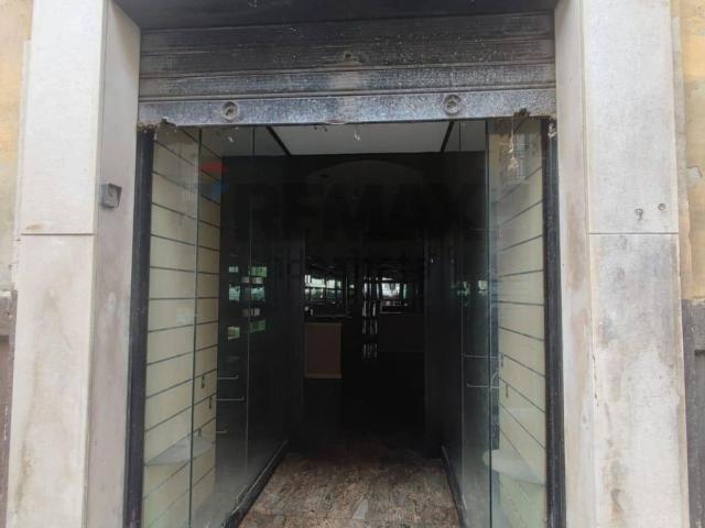 Locale in vendita di 70 m² in Via Francesco Crispi, 113