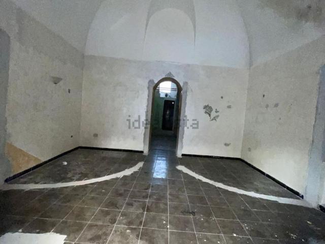 Locale in vendita di 70 m² in Via Giovan Battista Castaldo