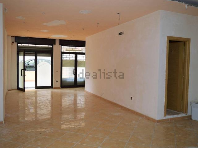 Locale in vendita di 70 m² in Via Gran Bretagna, 12