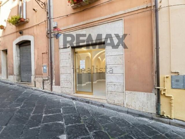 Locale in vendita di 70 m² in Via Guglielmo Marconi, 112