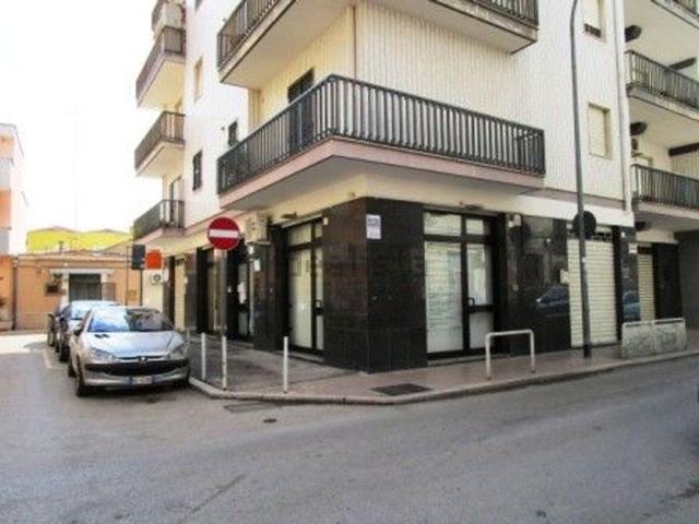 Locale in vendita di 70 m² in Via Homs