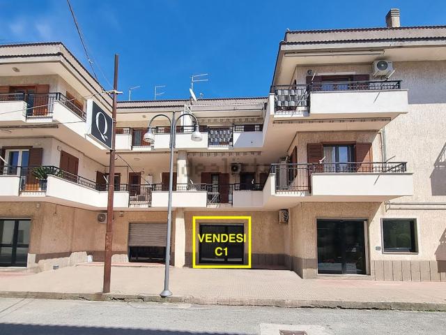 Locale in vendita di 70 m² in Via Maggiore Alfonso Vaccari, 99