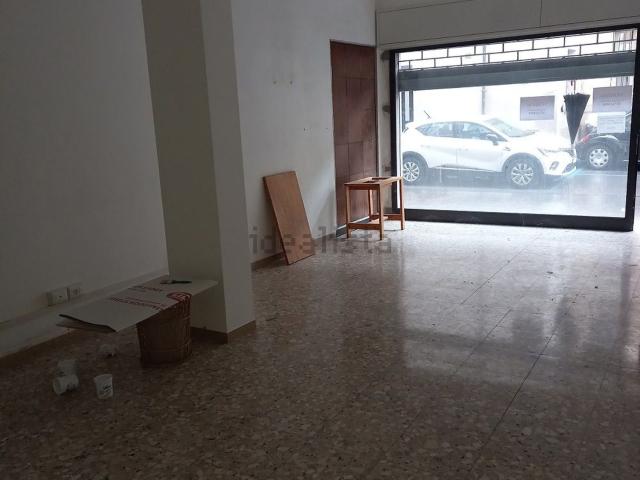 Locale in vendita di 70 m² in Via Maurizio Bufalini