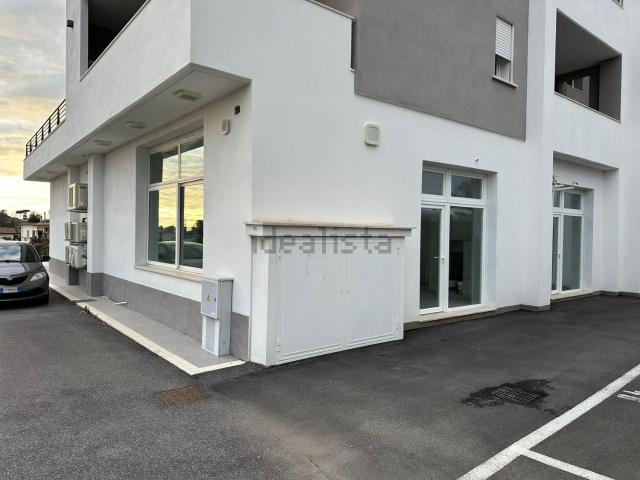 Locale in vendita di 70 m² in Via Michele Rosi