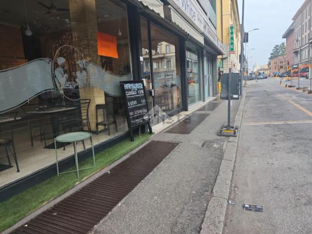 Locale in vendita di 70 m² in Via Milano, 14