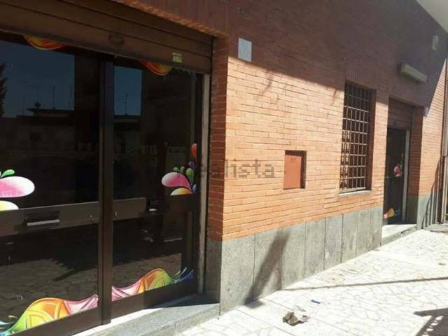 Locale in vendita di 70 m² in Via Monopoli
