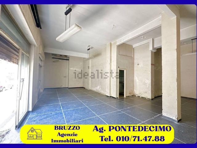 Locale in vendita di 70 m² in Via Natale Gallino, 62