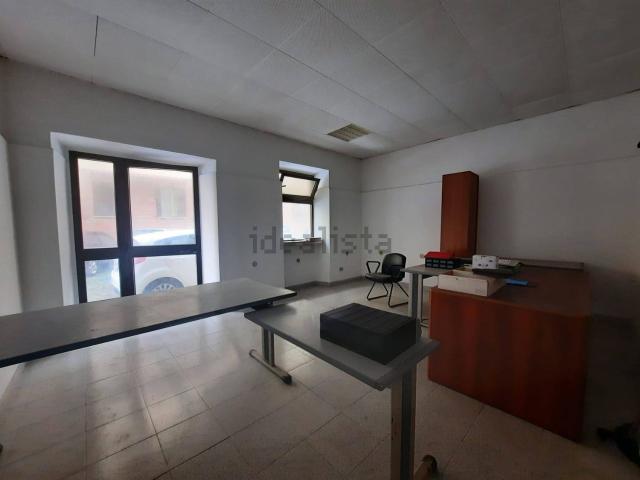 Locale in vendita di 70 m² in Via Paolo Sportello