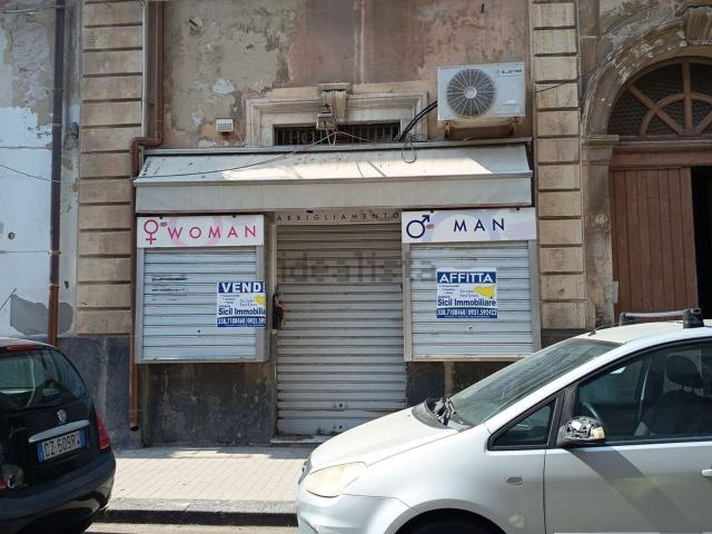 Locale in vendita di 70 m² in Via Roma, 50