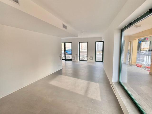 Locale in vendita di 70 m² in Via San Prosdocimo