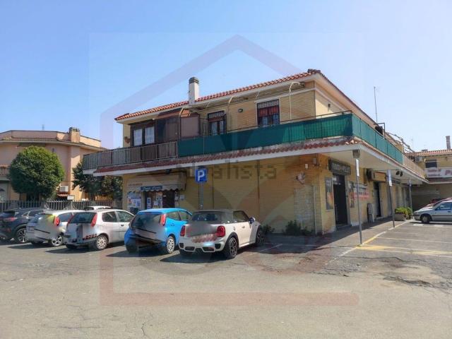 Locale in vendita di 70 m² in Via Settevene Palo