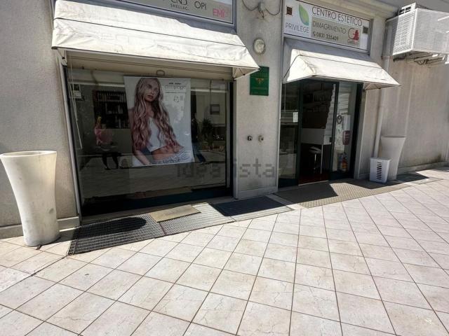 Locale in vendita di 70 m² in Viale Aldo Moro
