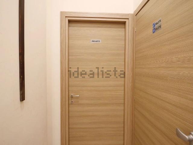 Locale in vendita di 70 m² in Via Belvedere, 203