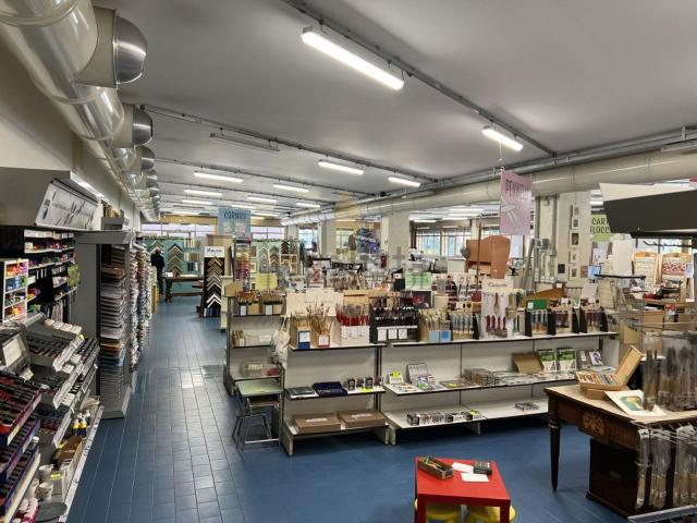 Locale in vendita di 717 m² in Via Domenico Turazza