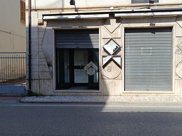 Locale in vendita di 71 m² in Corso Adriatico, 12