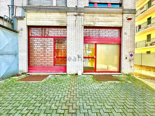Locale in vendita di 71 m² in Via Virginio Arzani