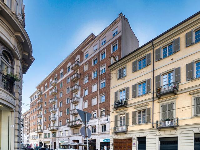 Locale in vendita di 71 m² in Via Antonio Bertola, 17