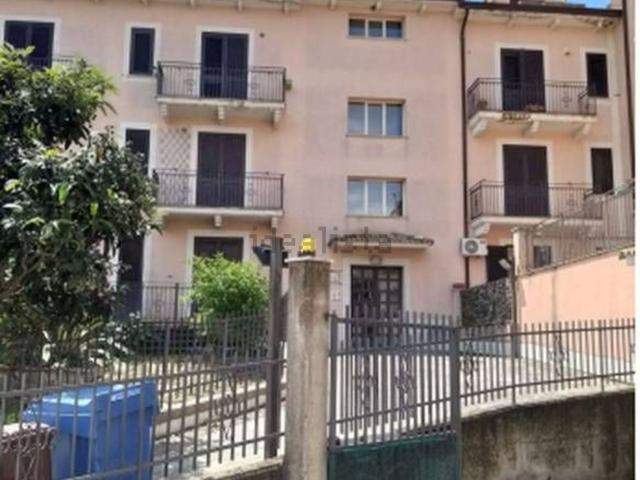 Locale in vendita di 71 m² in Via Ferruccio Parri