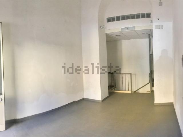 Locale in vendita di 71 m² in Via Francesco Siaci, 17