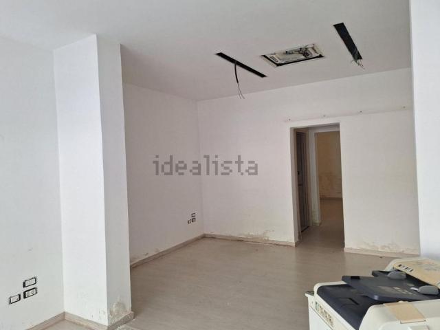 Locale in vendita di 71 m² in Via Palmiro Togliatti, 142