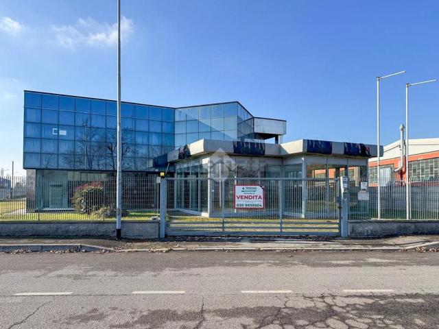 Locale in vendita di 725 m² in Via Brescia, 15