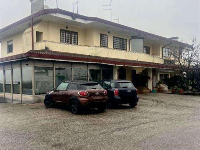 Locale in vendita di 727 m² in Via A. Venudo, 60