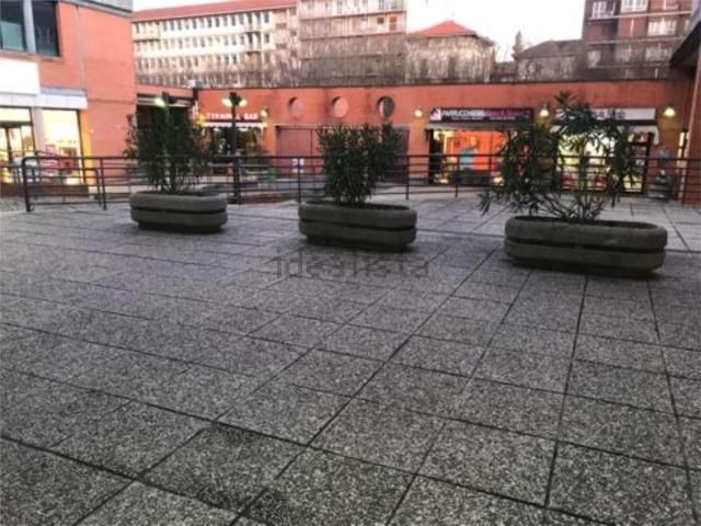 Locale in vendita di 72 m² in Via Vincenzo Monti, 26