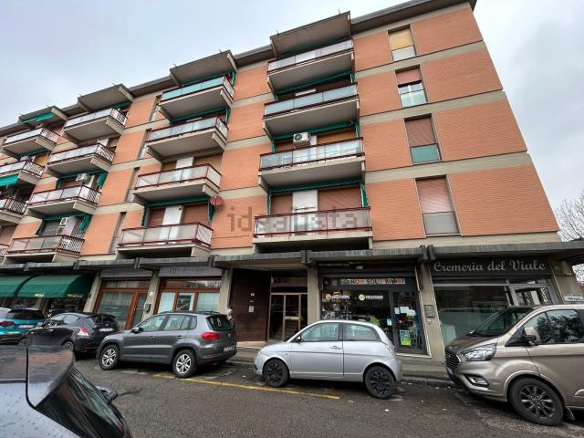 Locale in vendita di 72 m² in Via Domodossola, 1