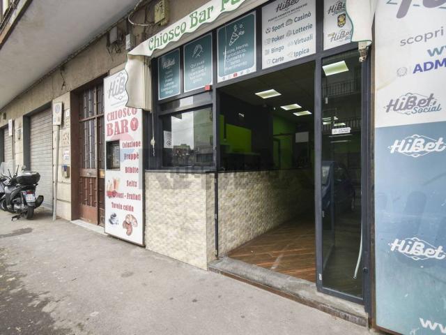 Locale in vendita di 72 m² in Via Giuseppe Poulet, 56