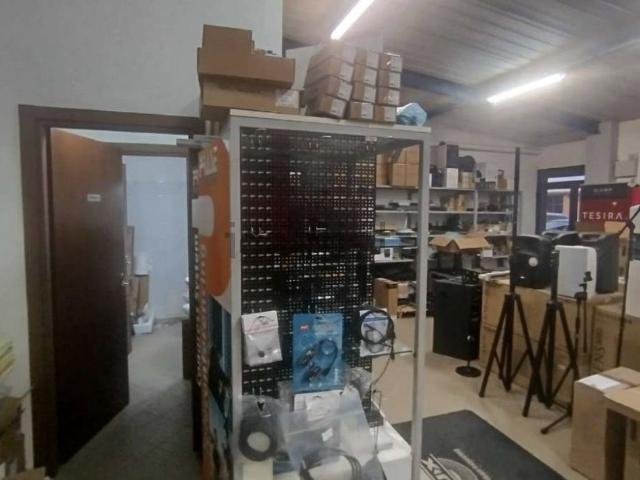 Locale in vendita di 72 m² in Viale Monastir, 206